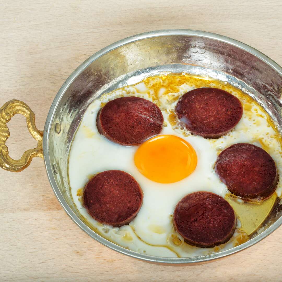 SUCUKLU YUMURTA