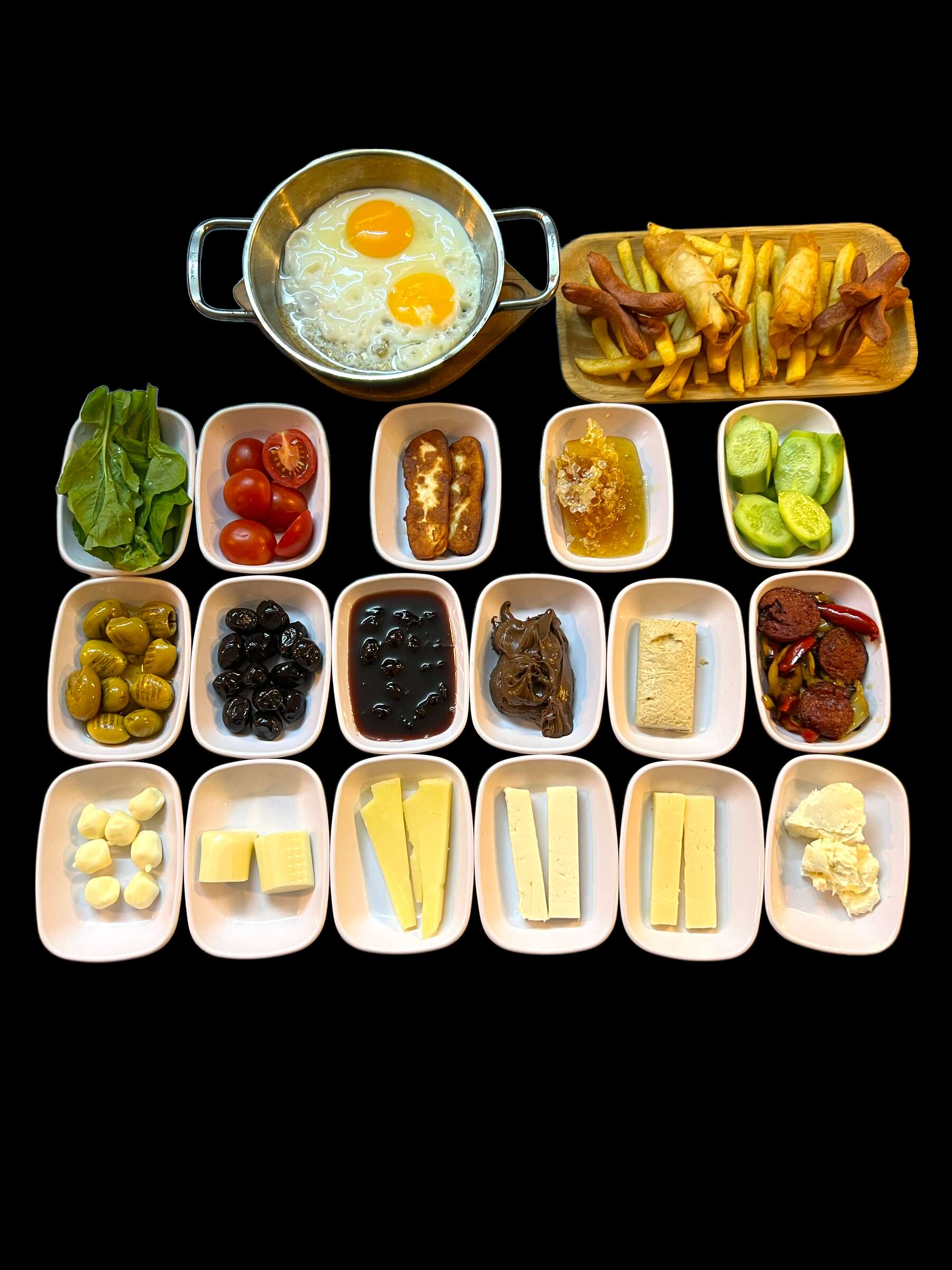 Serpme Kahvaltı (Turkish breakfast spread)
