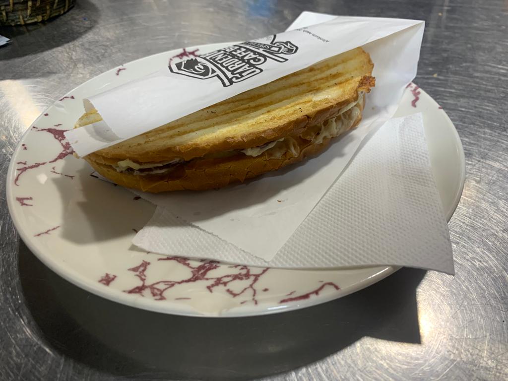 KAŞARLI TOST