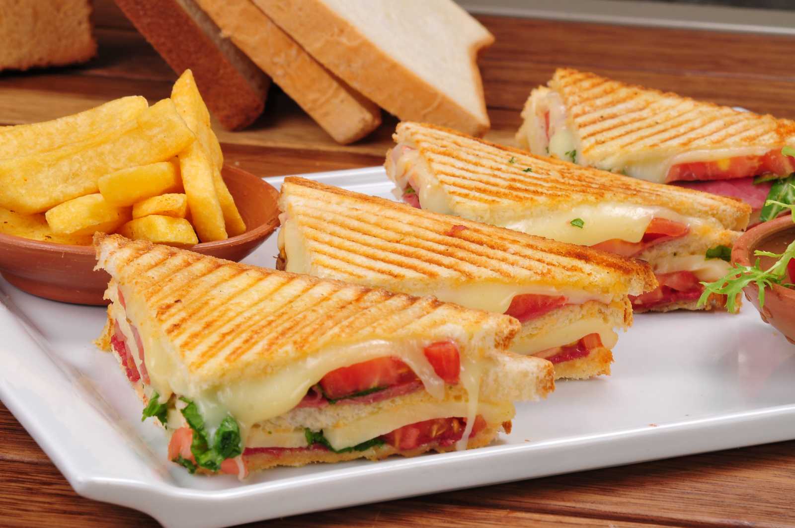 KARIŞIK TOST
