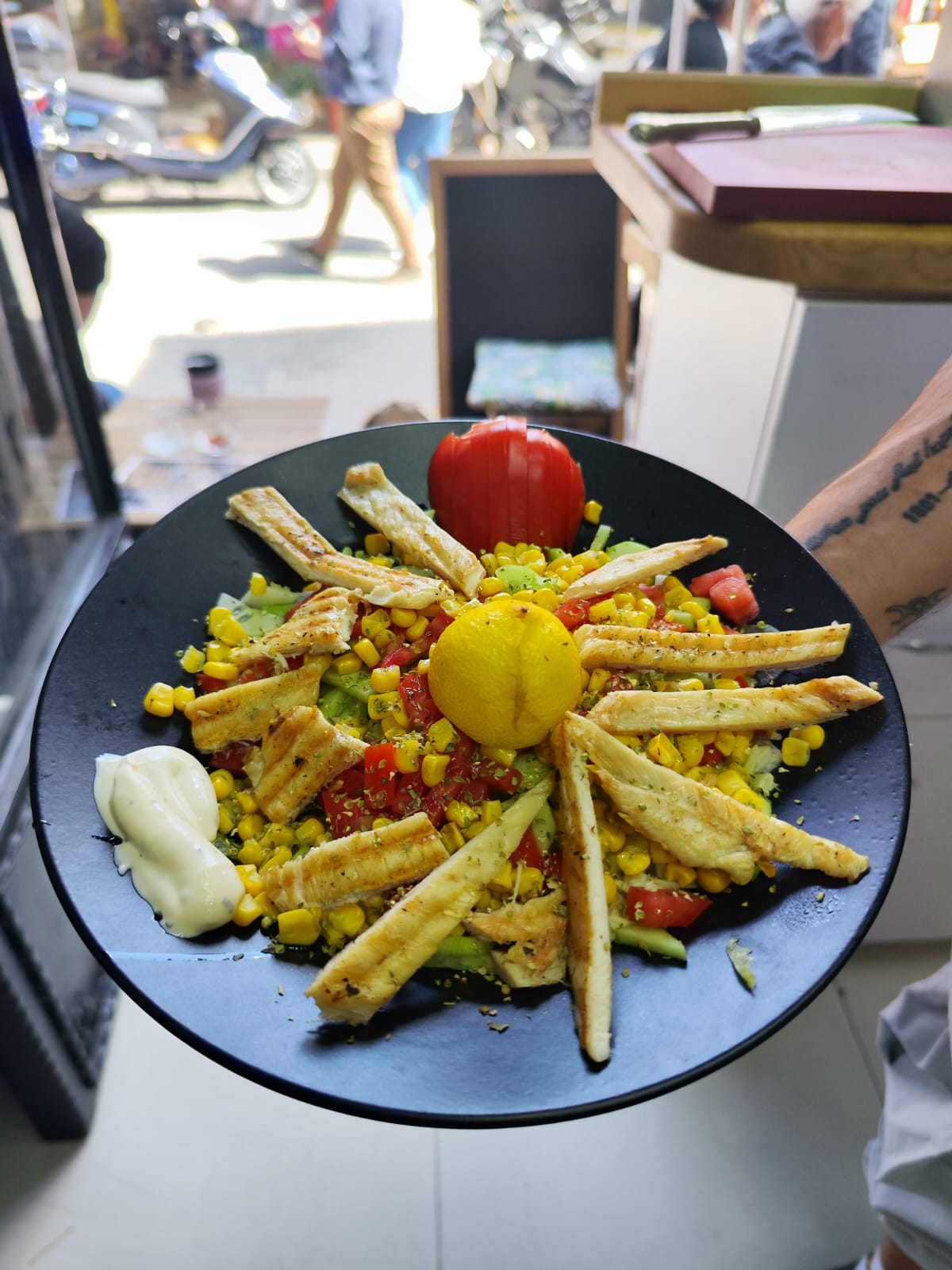 Tavuklu Salata / Grilled Chicken Salad