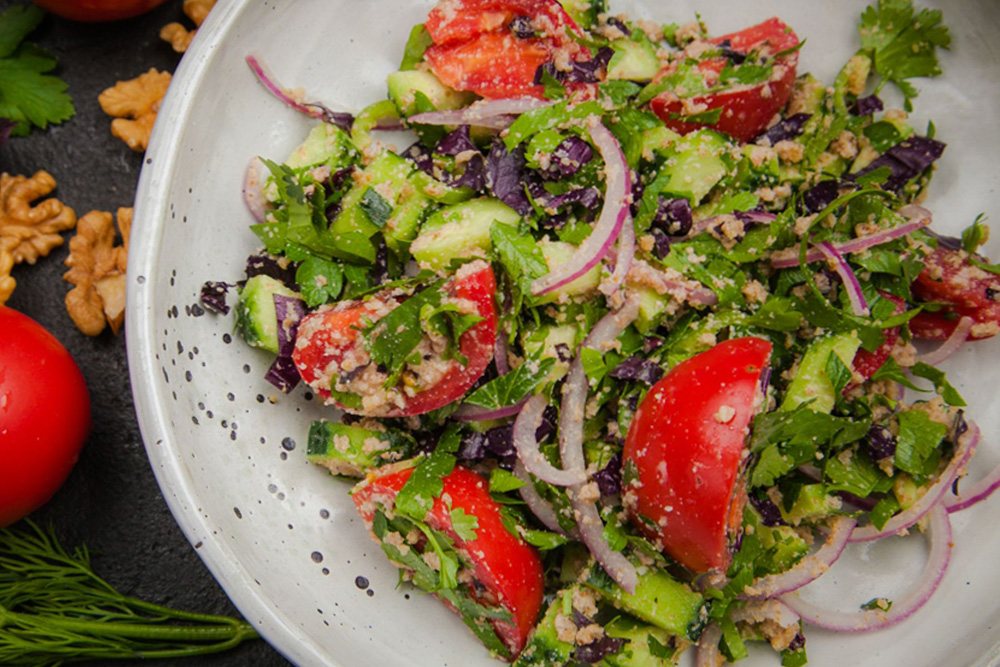 GEORGIAN SALAD WITH WALNUTS