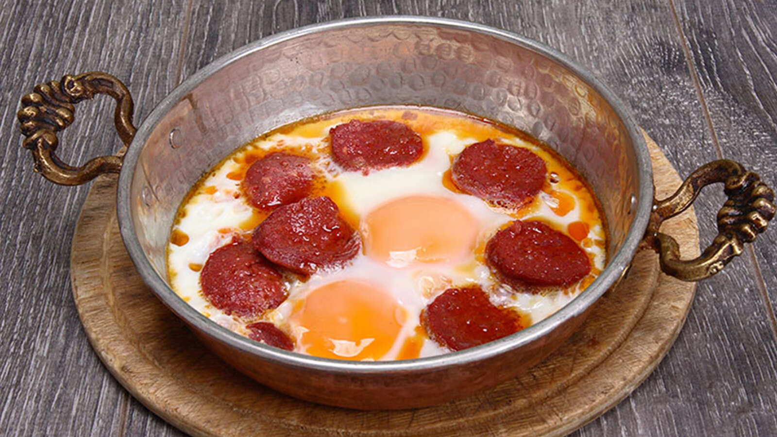 EGG WITH SUJUK