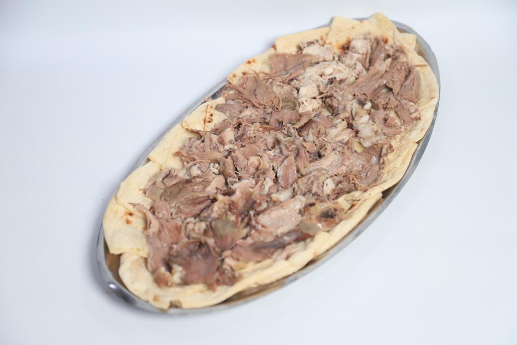 TAM BAŞ EKMEK ÜSTÜ
