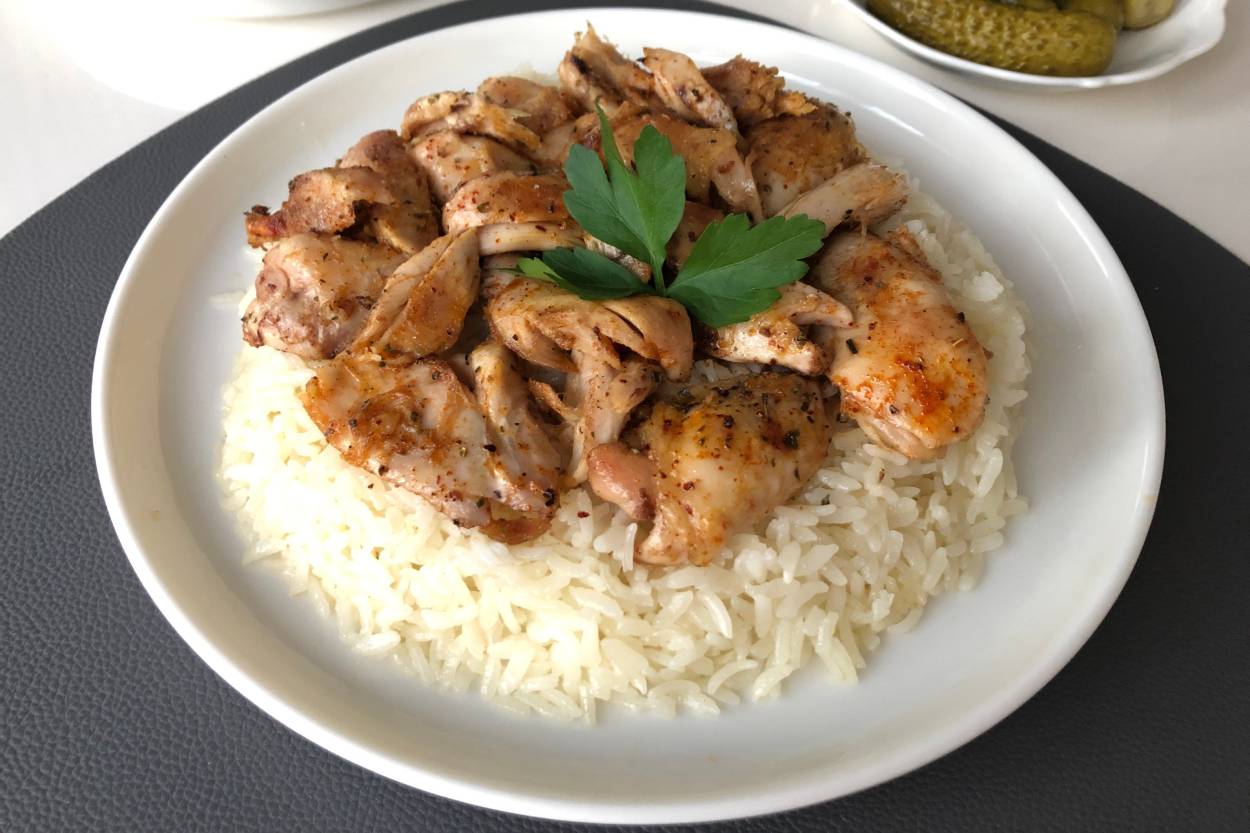 Chicken sauté with rice or pasta