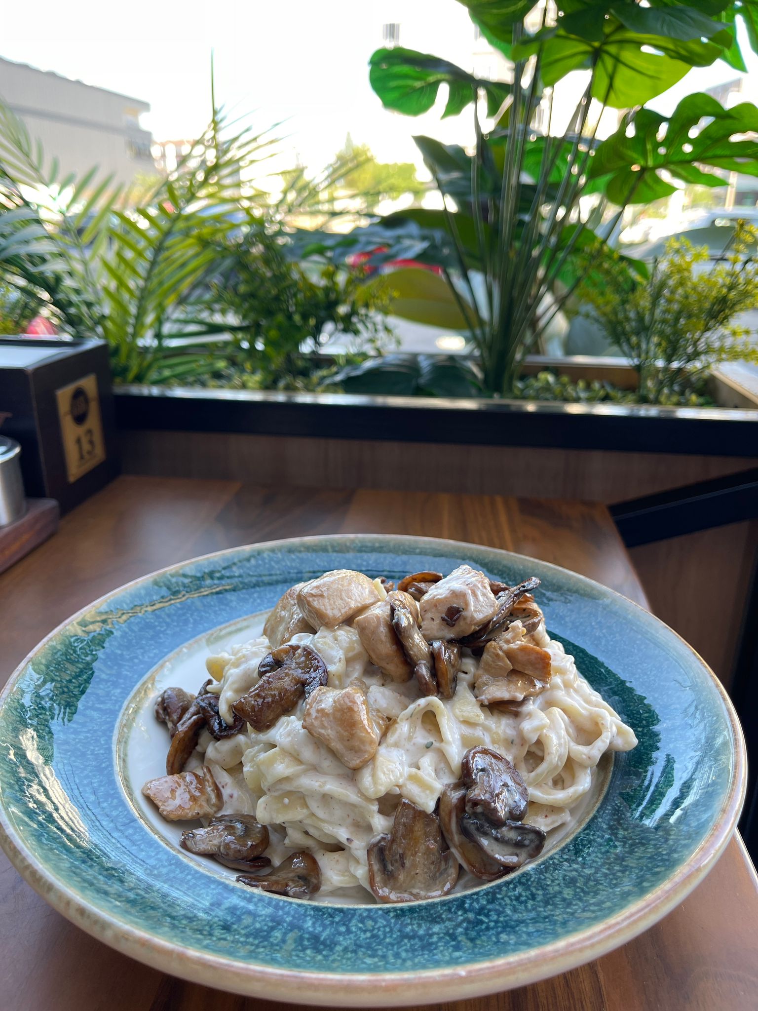 Tavuklu Mantarlı Fettucine 