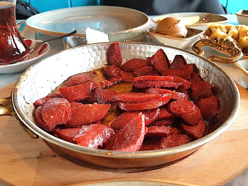 Pan-fried sucuk