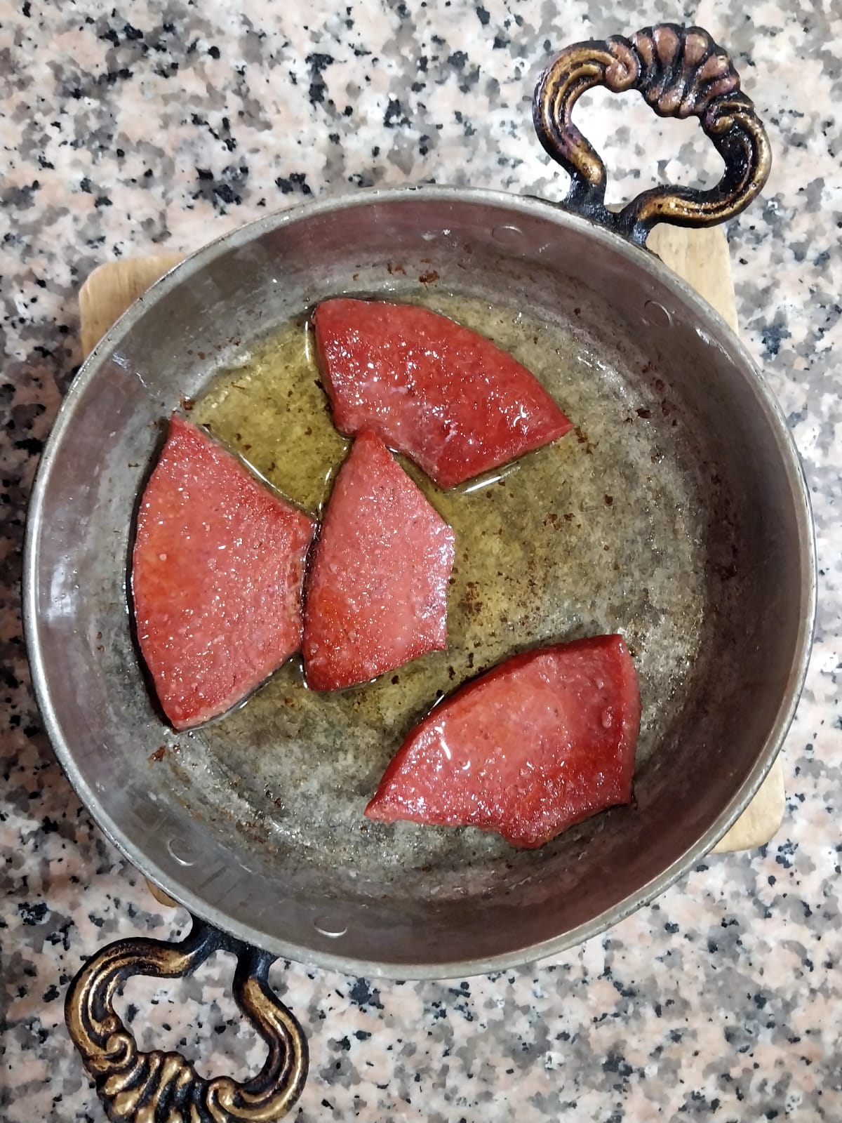 SUCUK TAVA