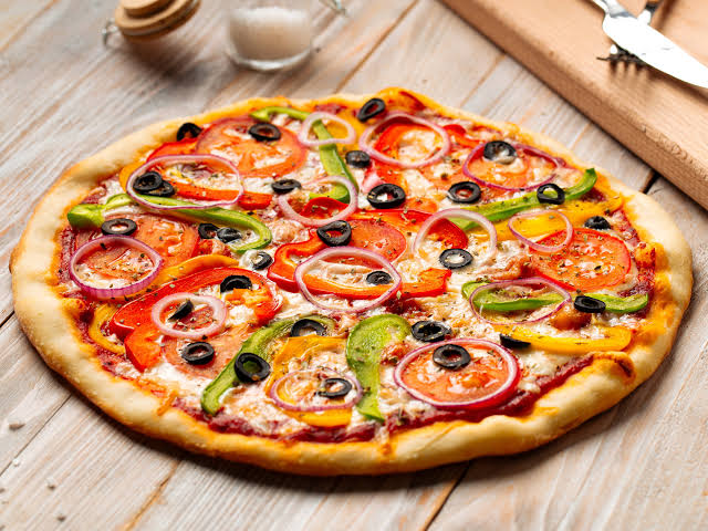 ODUN ATEŞİNDE PİZZA