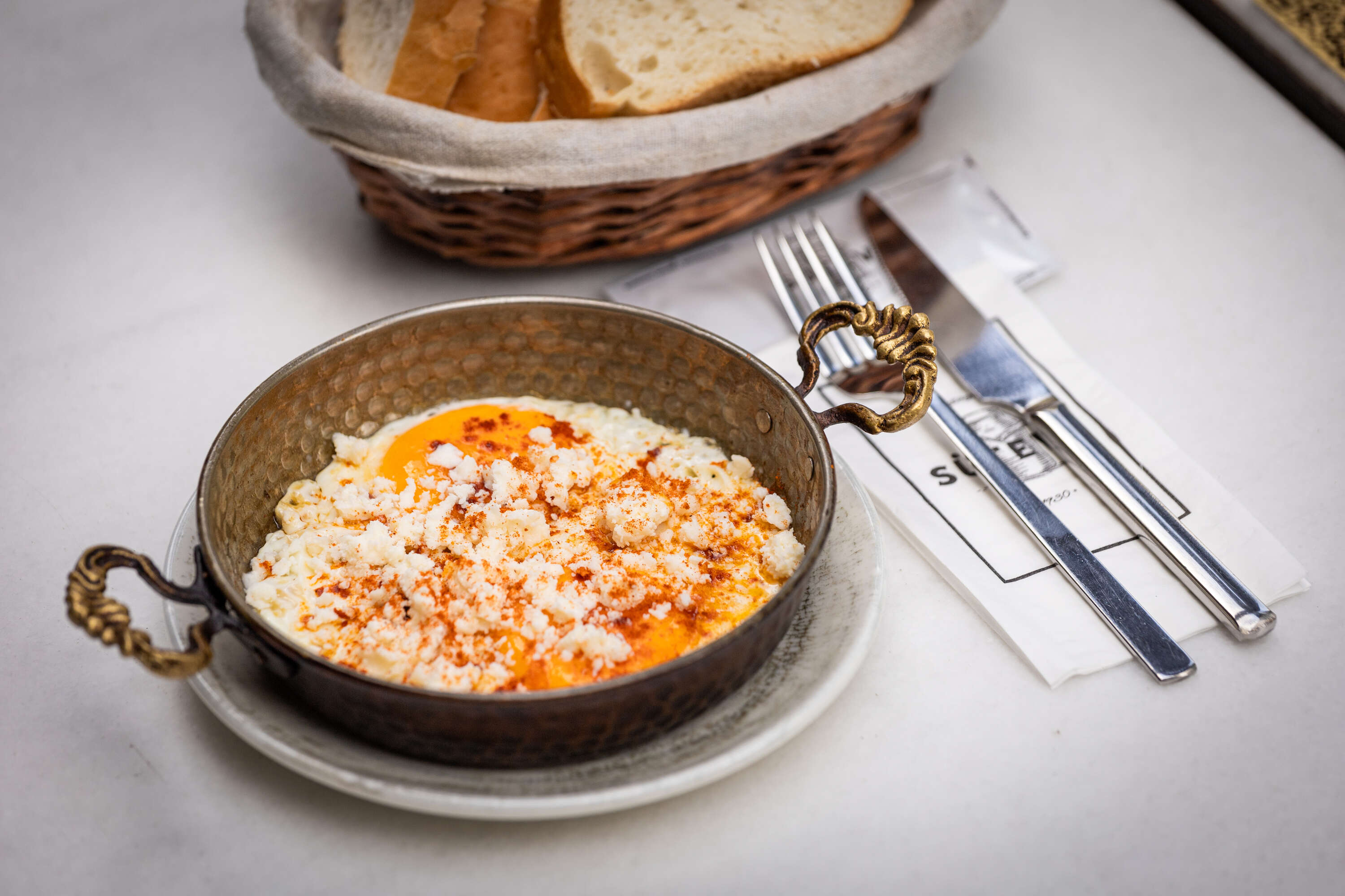 Eggs with Turkish white cheese
