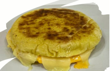 Karışık Peynirli Bazlama Tost