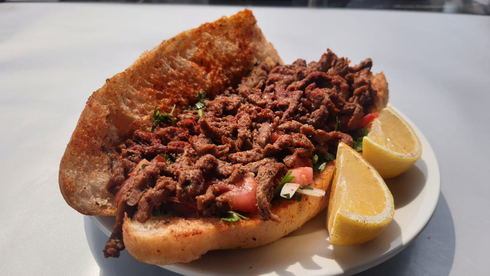 Üç Çeyrek Et Tantuni