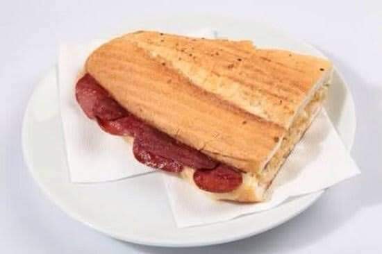 Sucuk ekmek 