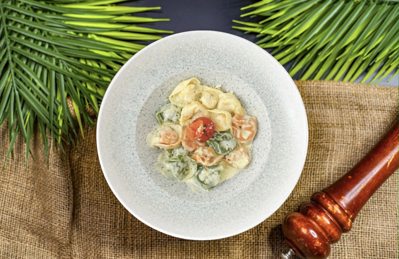 Tricolor Tortellini