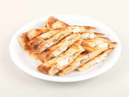 Peynirli Kır Pidesi
