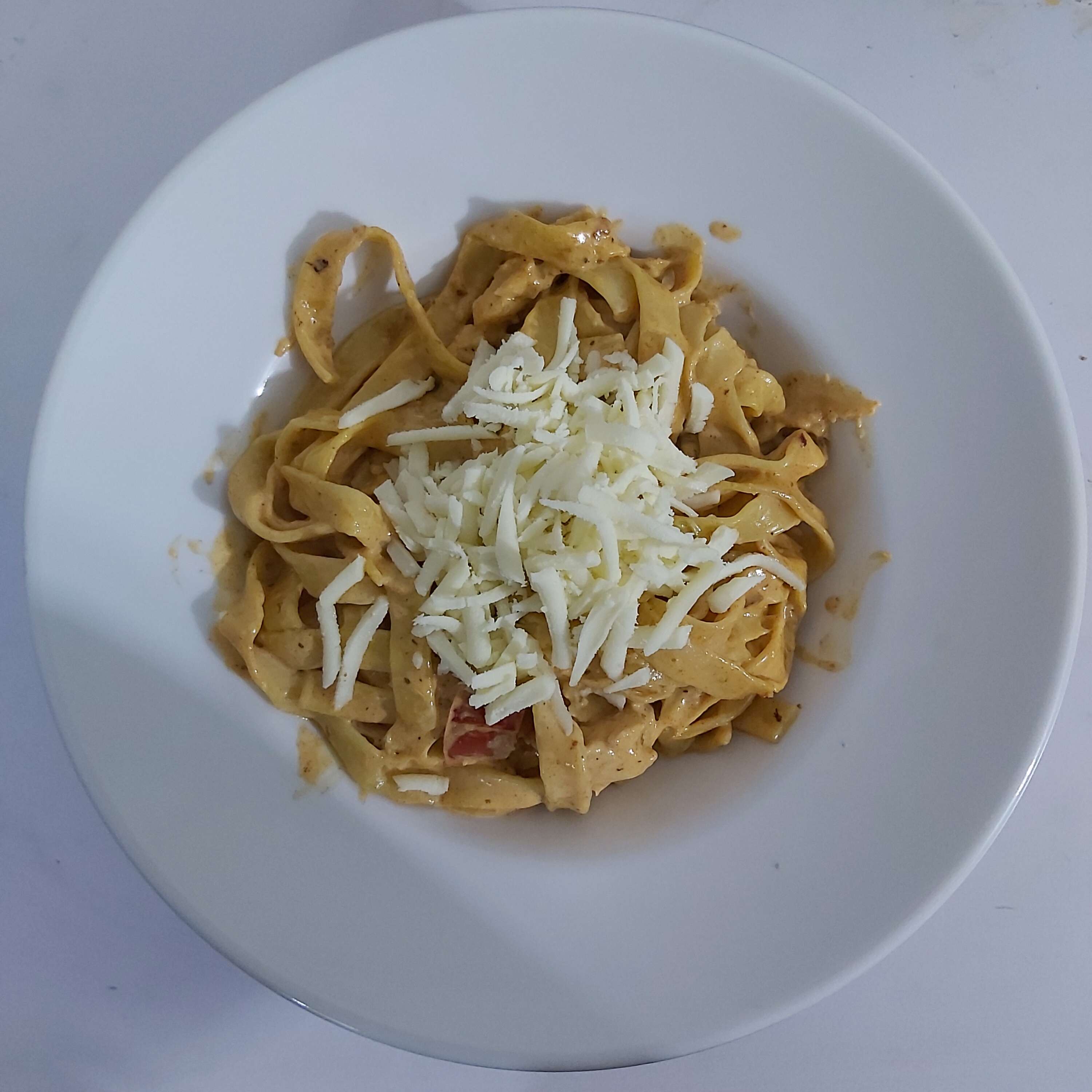 Chicken, mushroom, and pepper fettuccine