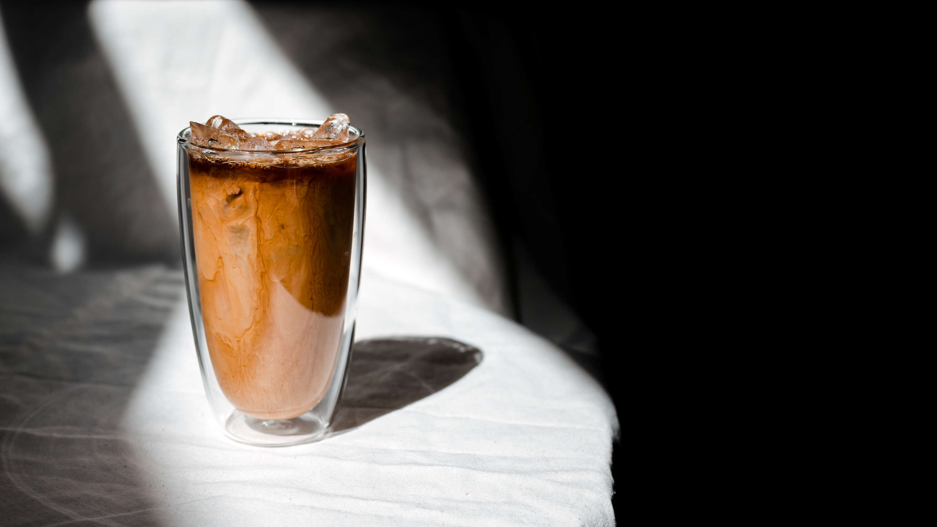 ICED FLAT WHITE (M)