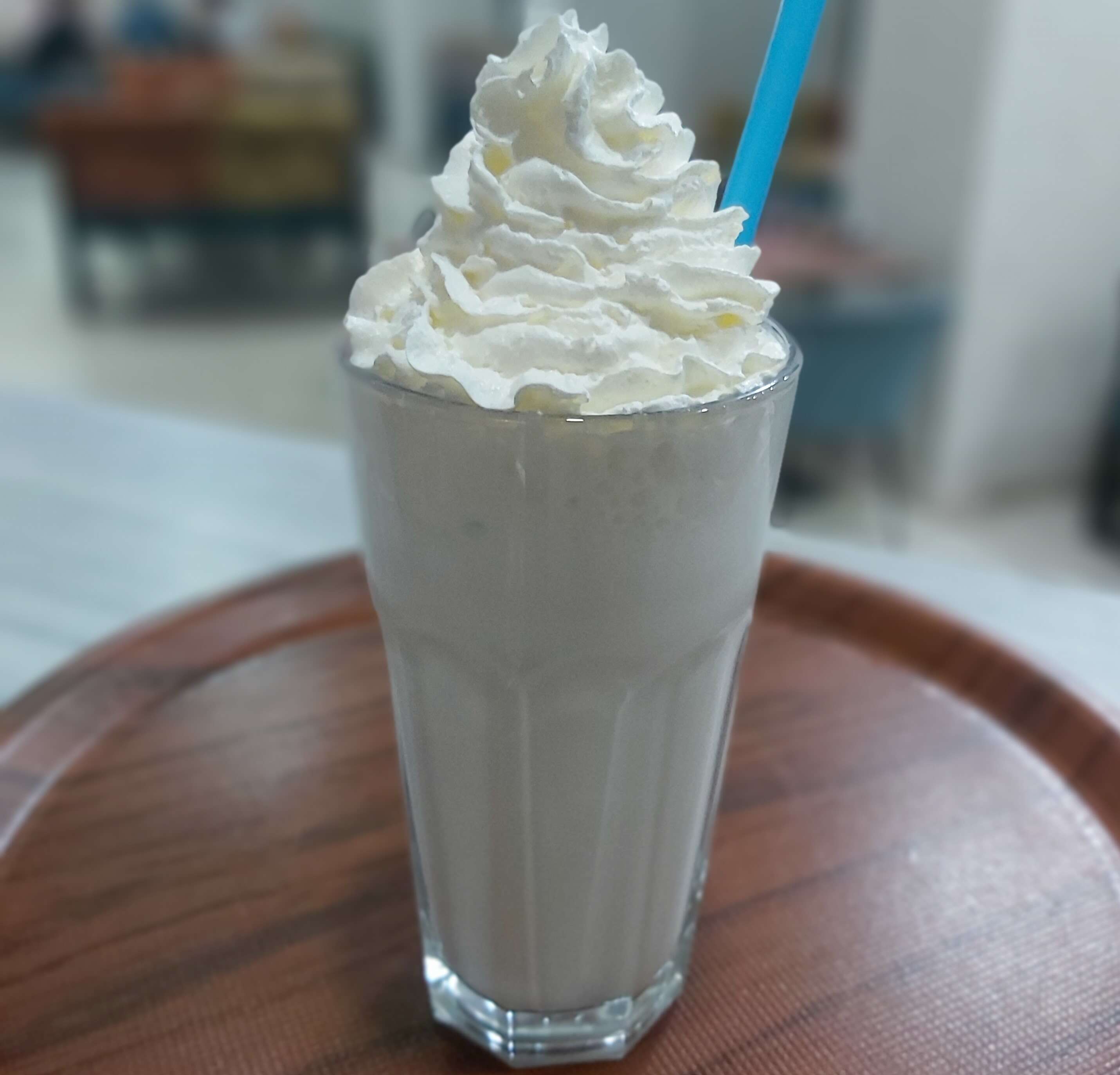 Vanilla milkshake