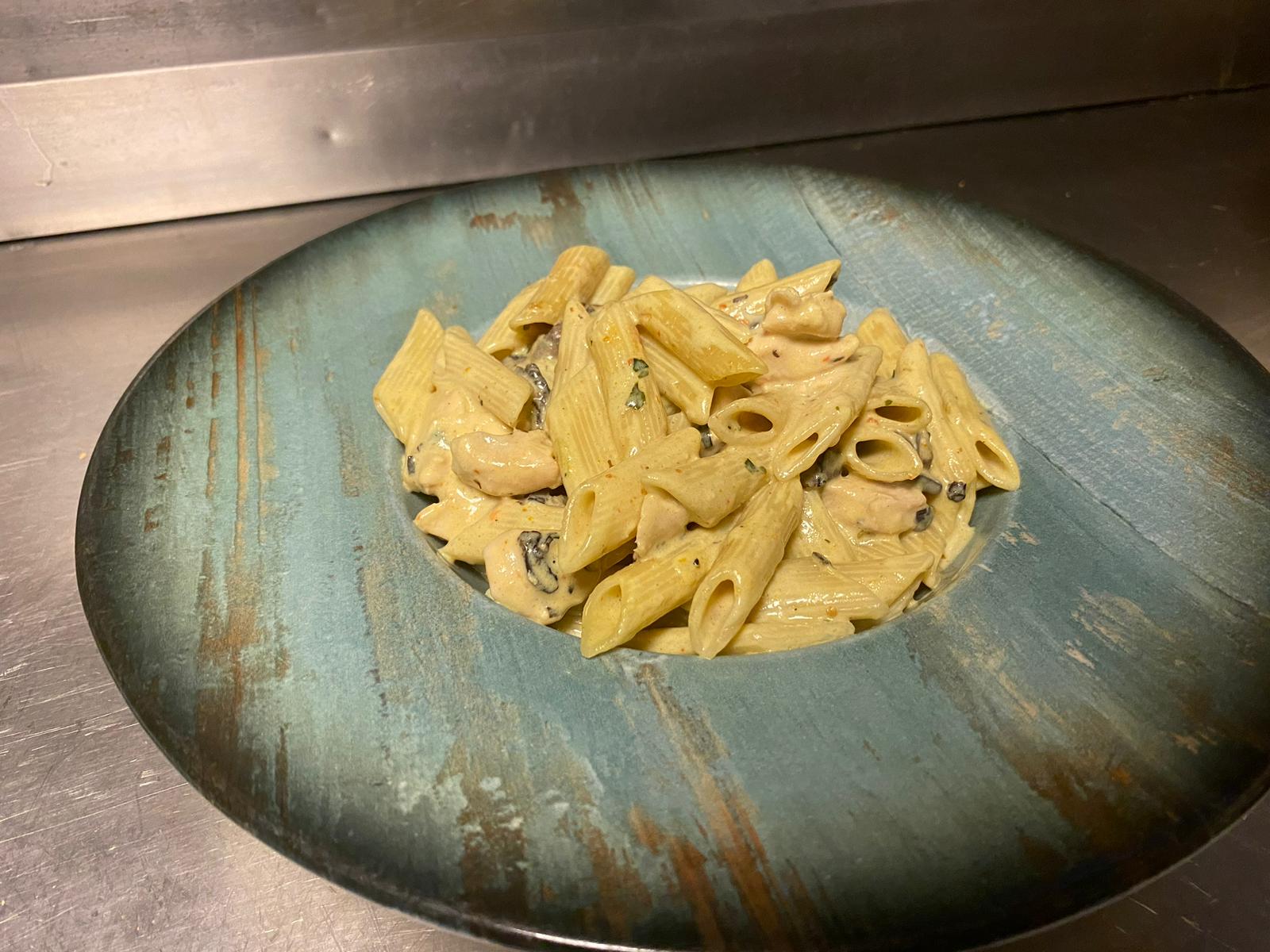 PENNE ALFREDO   