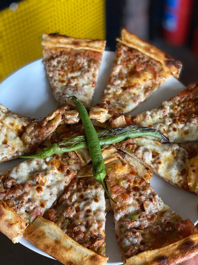 Kuşbaşı Kaşarlı Pide