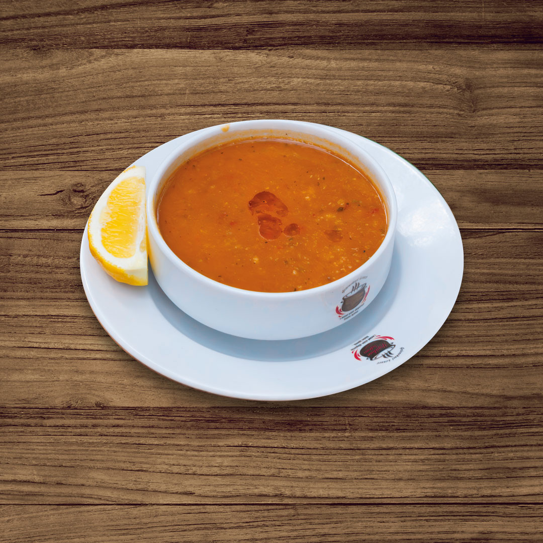 Ezogelin soup with çiğ köfte