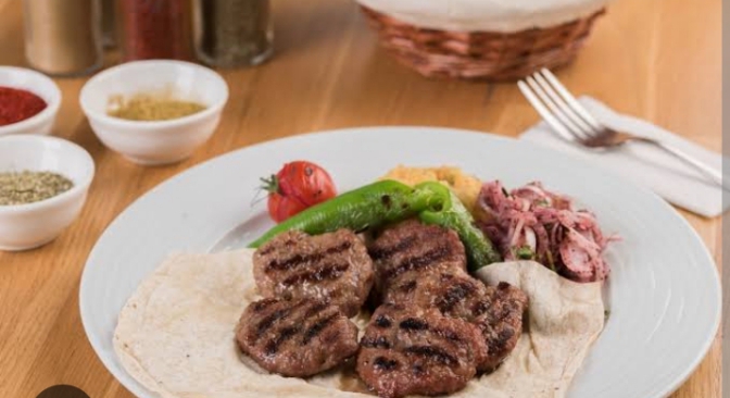 Grilled köfte