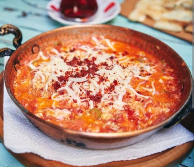 Menemen with kaşar cheese