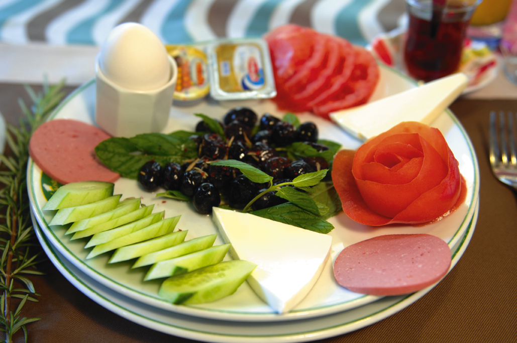 Hızlı Kahvaltı Tabağı