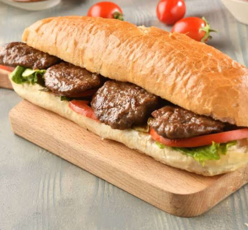 Köfte Ekmek-Meatball Bread