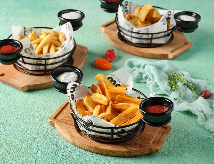 Cajun-spiced spoon potato chips