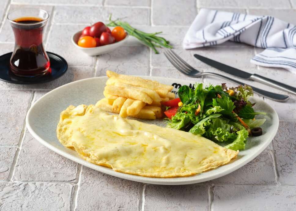 Kaşar cheese omelette