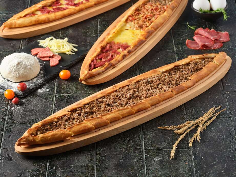 Open Pide with Minced Meat