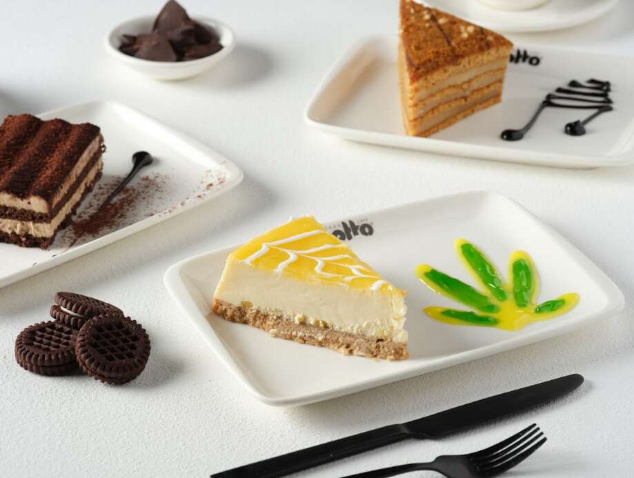 Lemon cheesecake