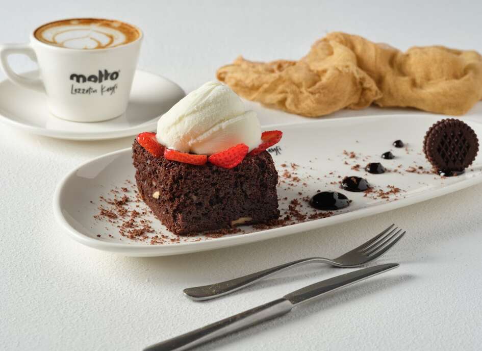 Brownie with ice cream