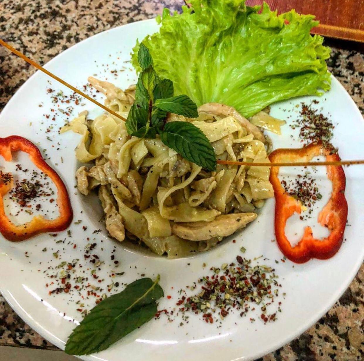 Chicken and Mushroom Cream Fettuccine
