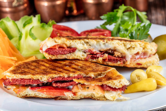 Tost Menü