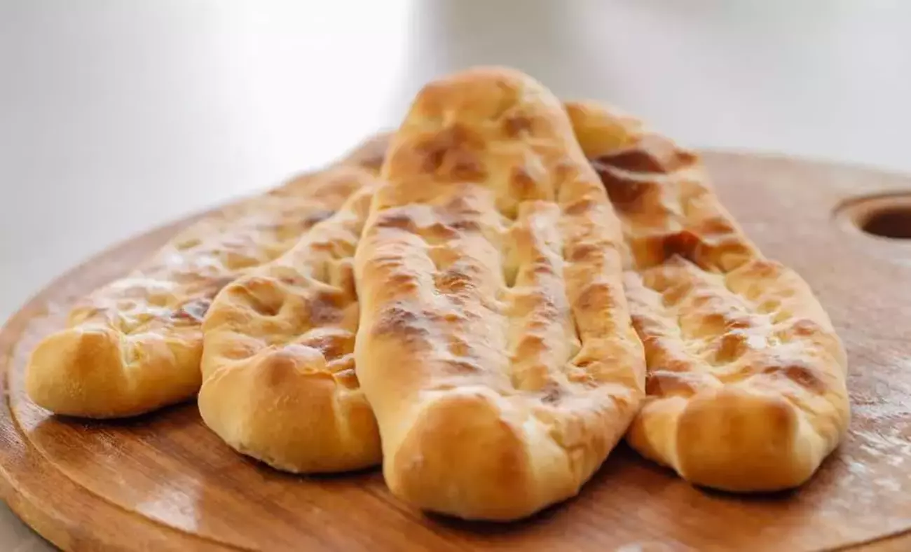 Peynirli Kır Pidesi