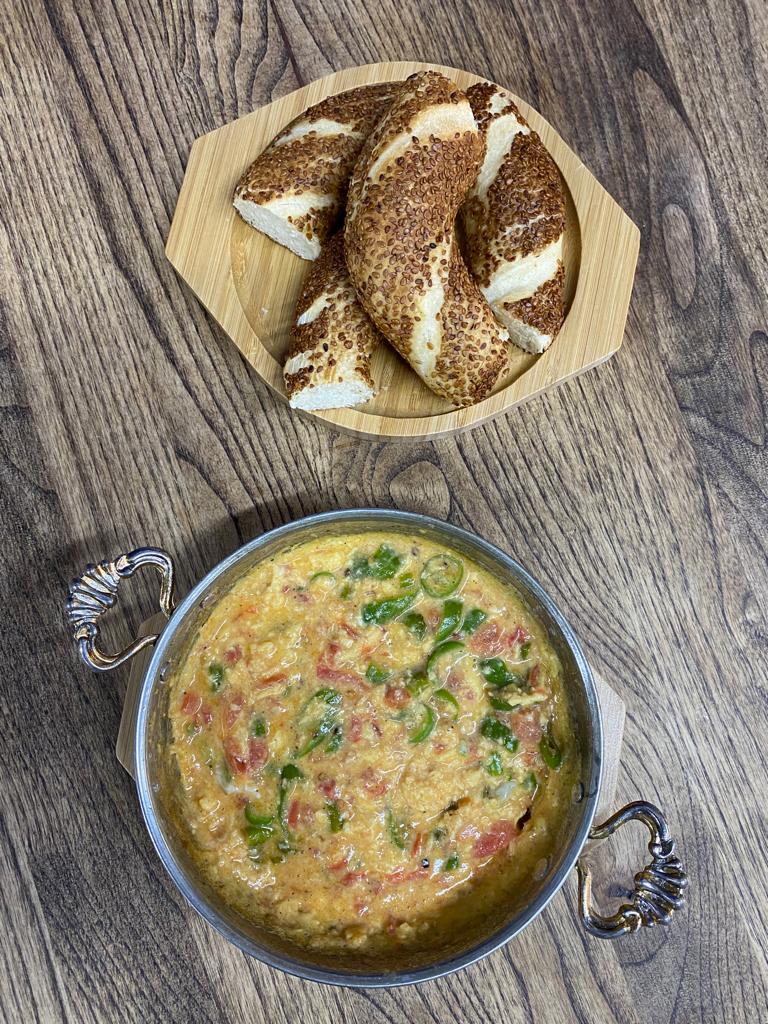 Kaşarlı / Beyaz Peynirli Menemen