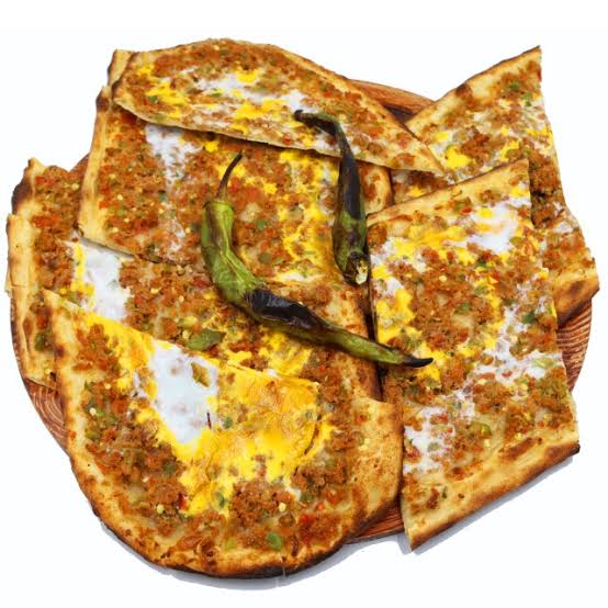 Kıymalı Yumurtalı Pide