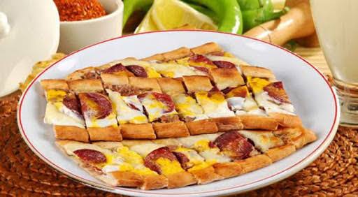 Kaşarlı Sucuklu Pide 