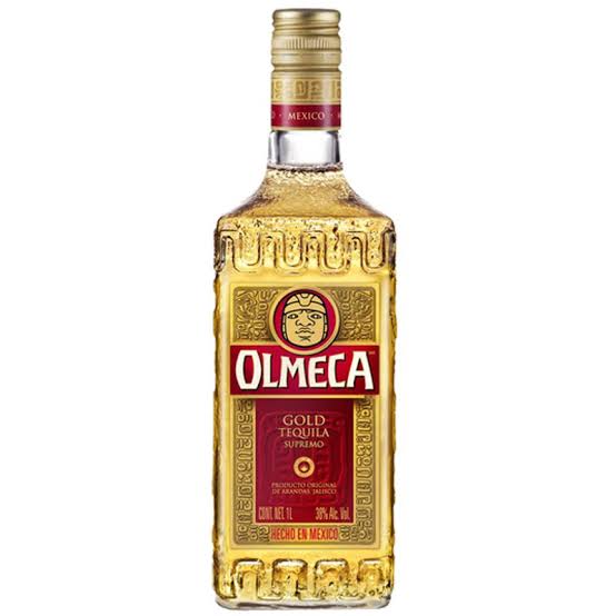 Olmeca Gold 70 cl tequila with premium snacks, cashews, chocolate, fruit, Red Bull, soda and cola