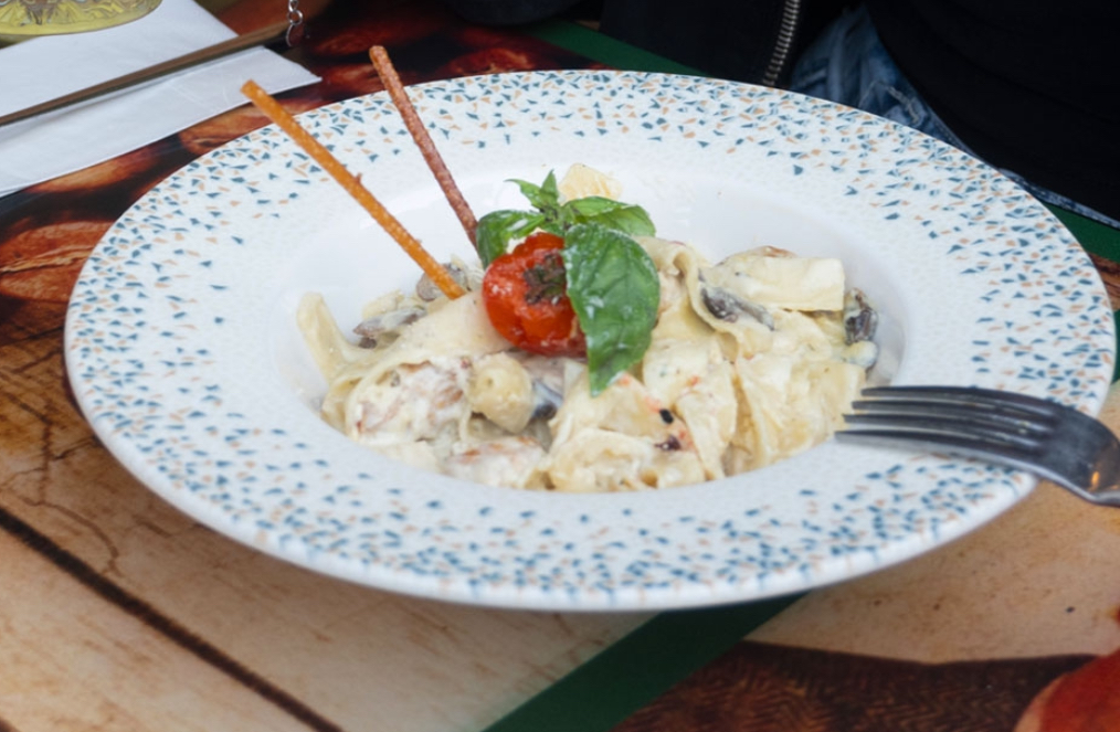 Fettuccine Alfredo