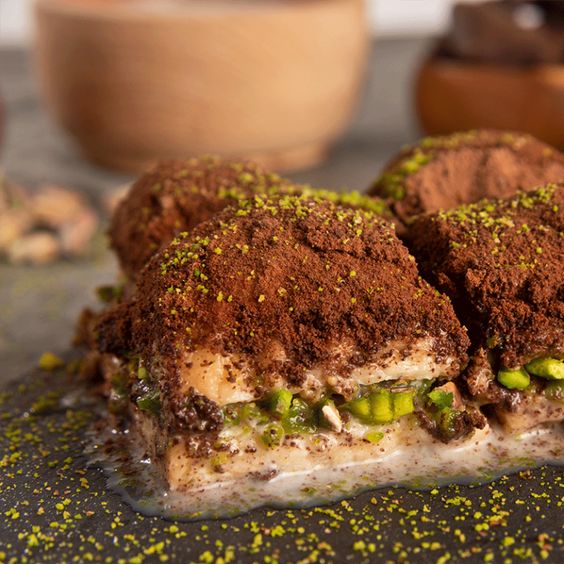 Fıstıklı soğuk sütlü baklava