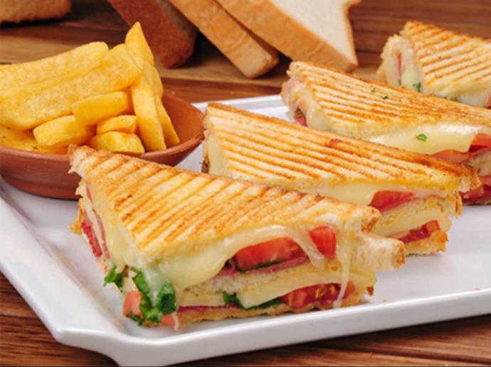 Tost ve patates kızartması