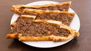 Minced meat pide