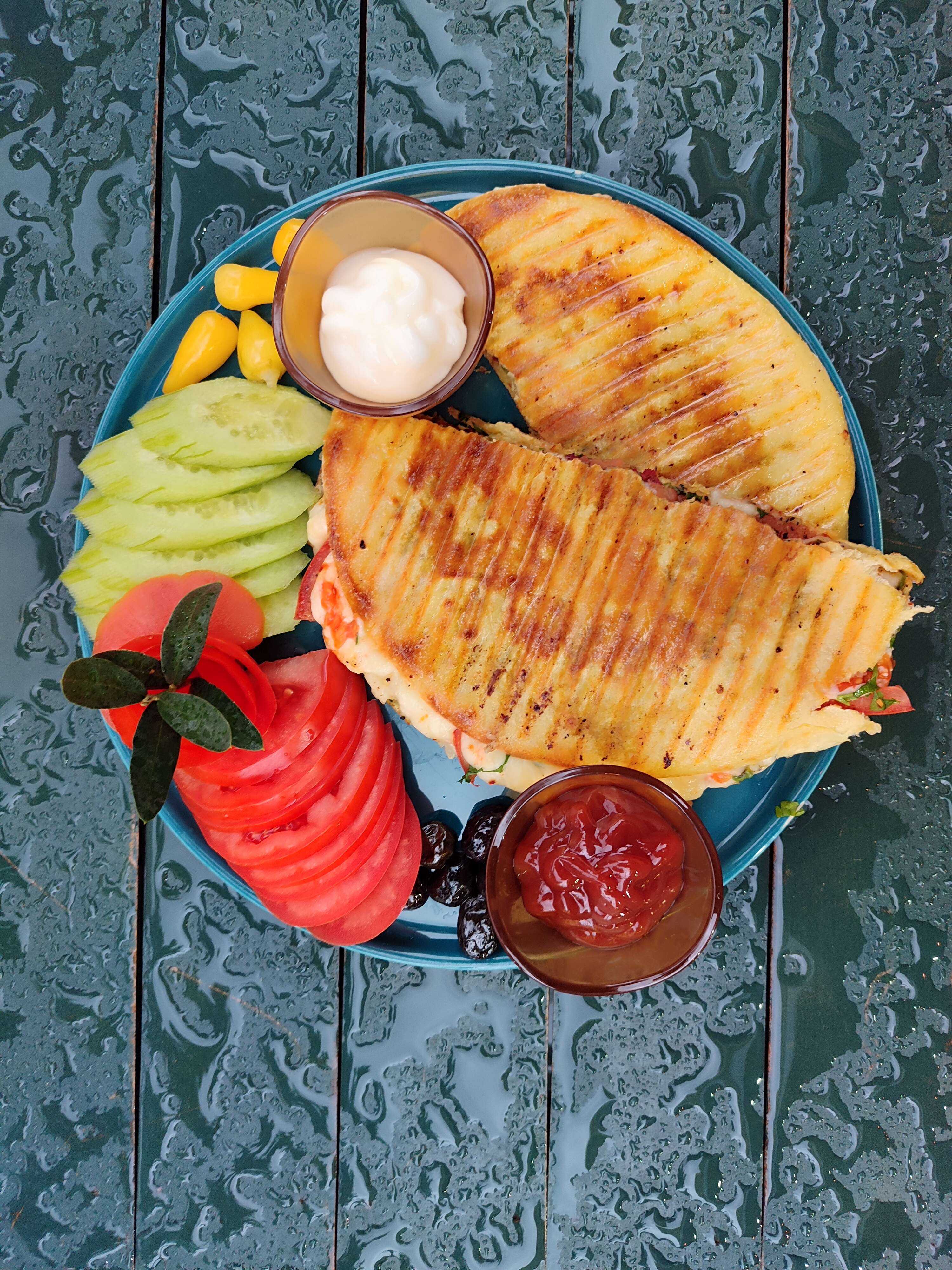 Sucuklu Bazlama Tost