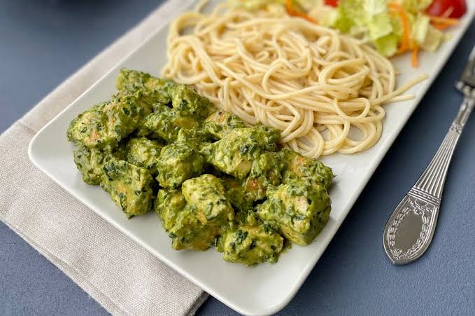 Pesto soslu tavuk/Chicken With Pesto Sauce