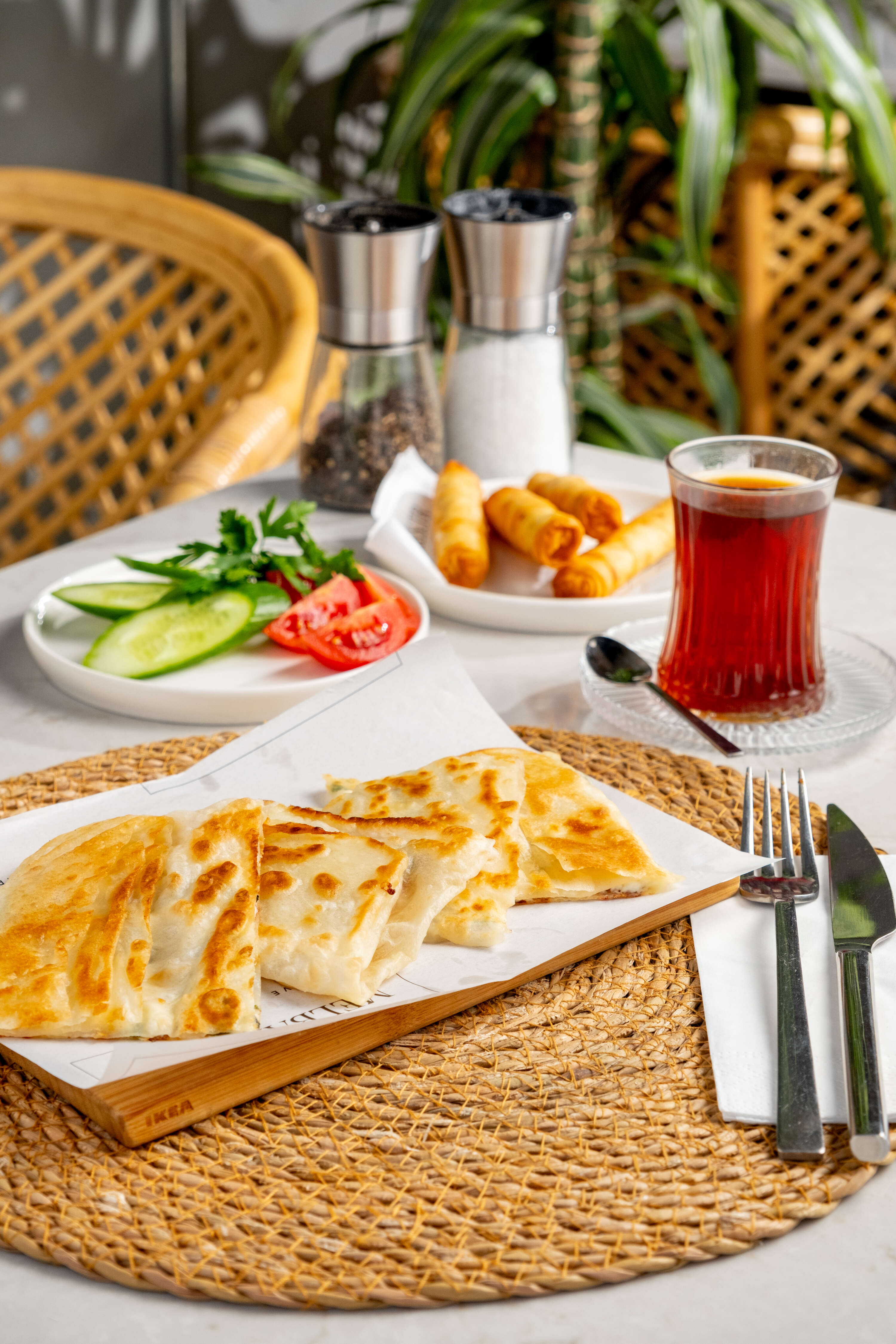 Sucuklu kaşarlı gözleme