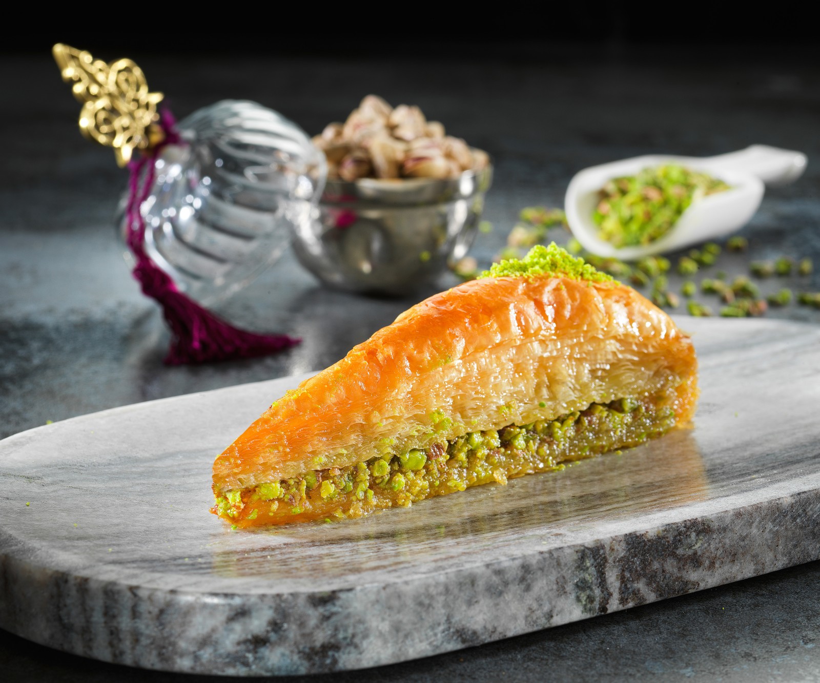 HAVUÇ DİLİMİ BAKLAVA