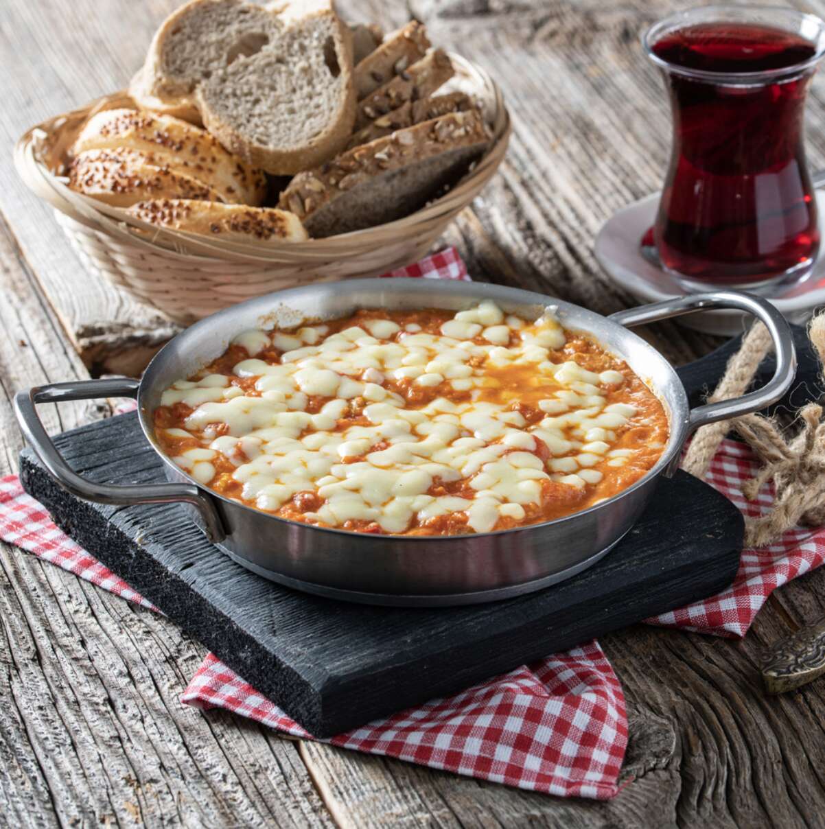 Kaşarlı Menemen 